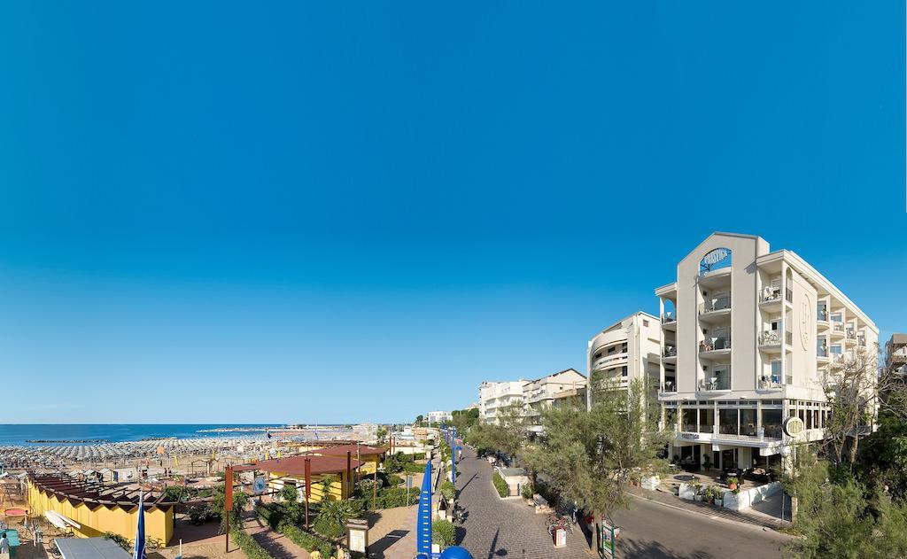 Hotel Prestige カットーリカ エクステリア 写真