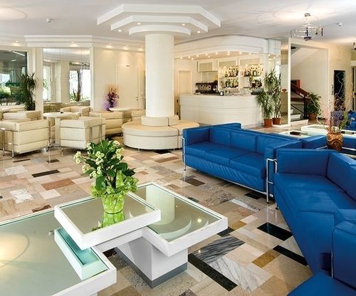 Hotel Prestige カットーリカ エクステリア 写真